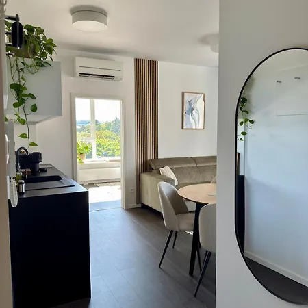 Cozy With Castle View * Pozsony