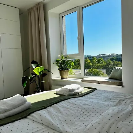 Cozy With Castle View شقة *