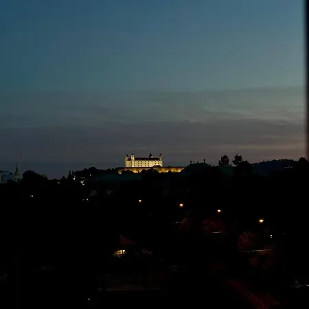 Cozy With Castle View