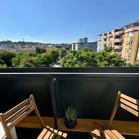 شقة Cozy With Castle View براتسيلافا