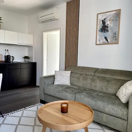 Lägenhet Cozy With Castle View *